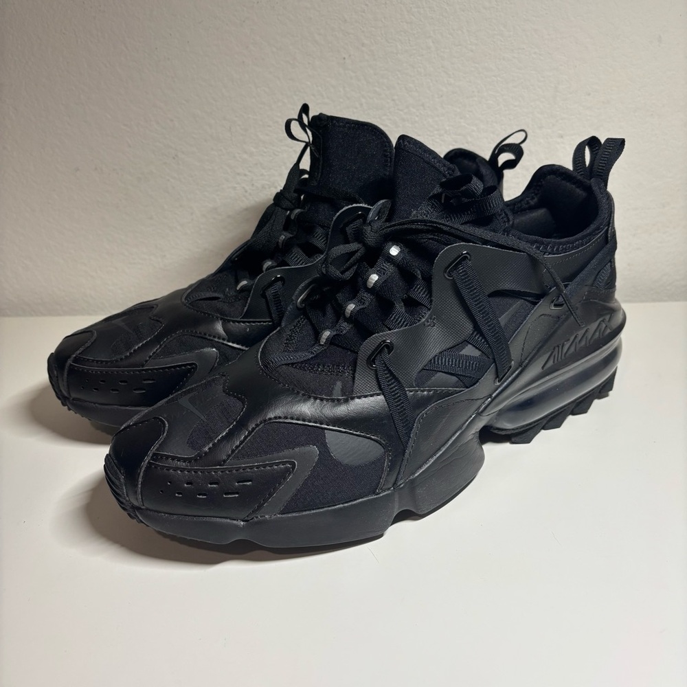 NIKE Air Max Infinity Winter Triple Black Mens Size 11.5